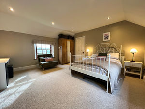 Photo 17- click for photo gallery